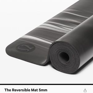 Lululemon yoga mat